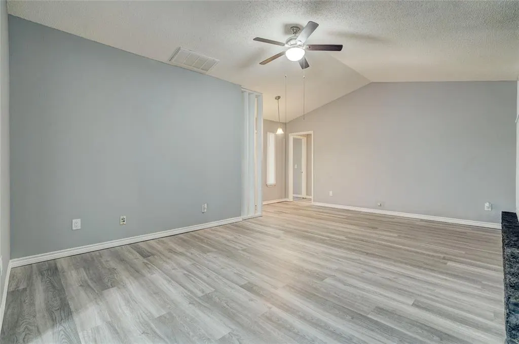 Photo 9 — 9913 S Klein Avenue, Oklahoma City, OK 73139