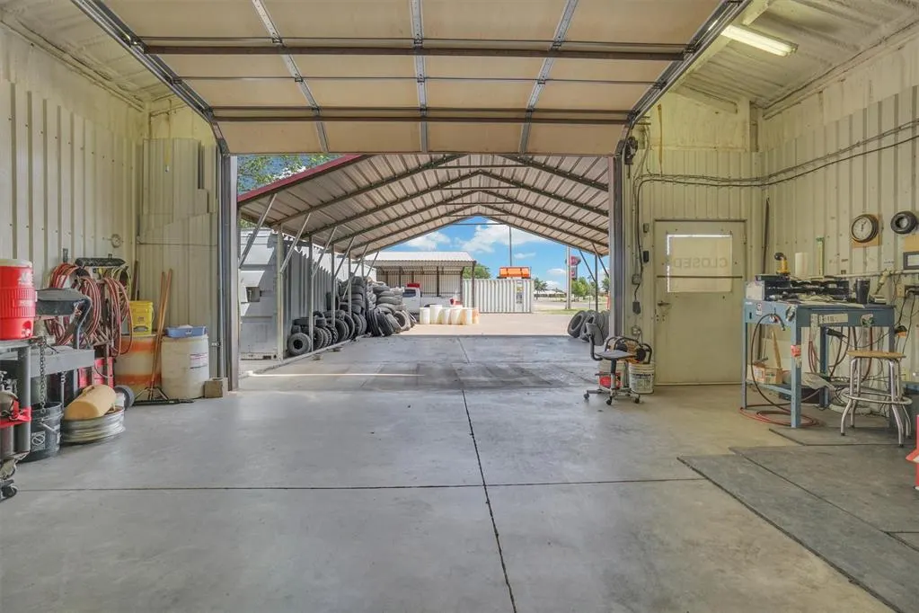 Photo 9 — 1609 Watts Street, Sayre, OK 73662