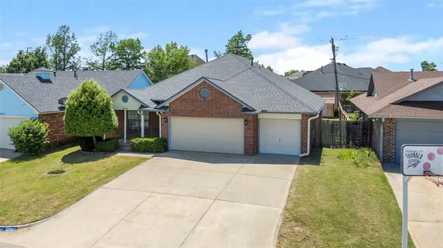 Photo 3 — 12909 Brandon Place, Oklahoma City, OK 73142