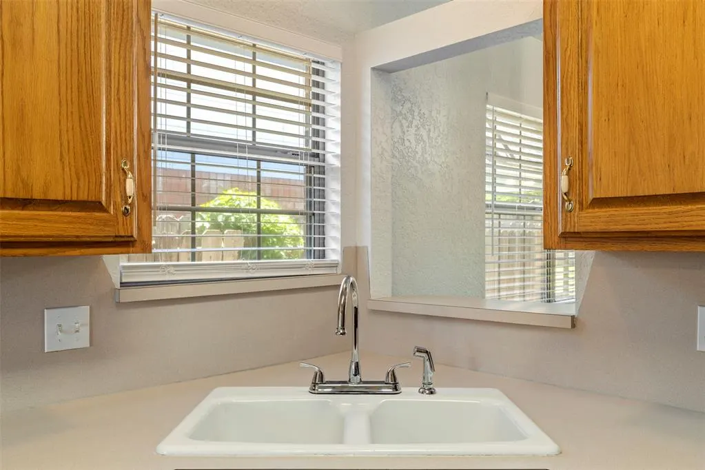 Photo 11 — 12909 Brandon Place, Oklahoma City, OK 73142
