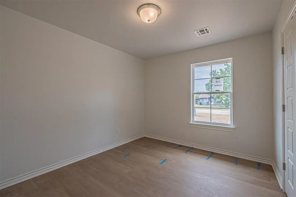 Photo 17 — 118 Cedar Street, Perry, OK 73077