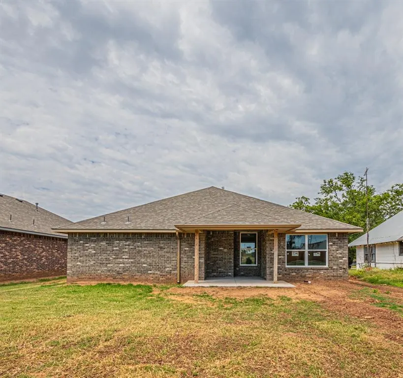 Photo 20 — 118 Cedar Street, Perry, OK 73077