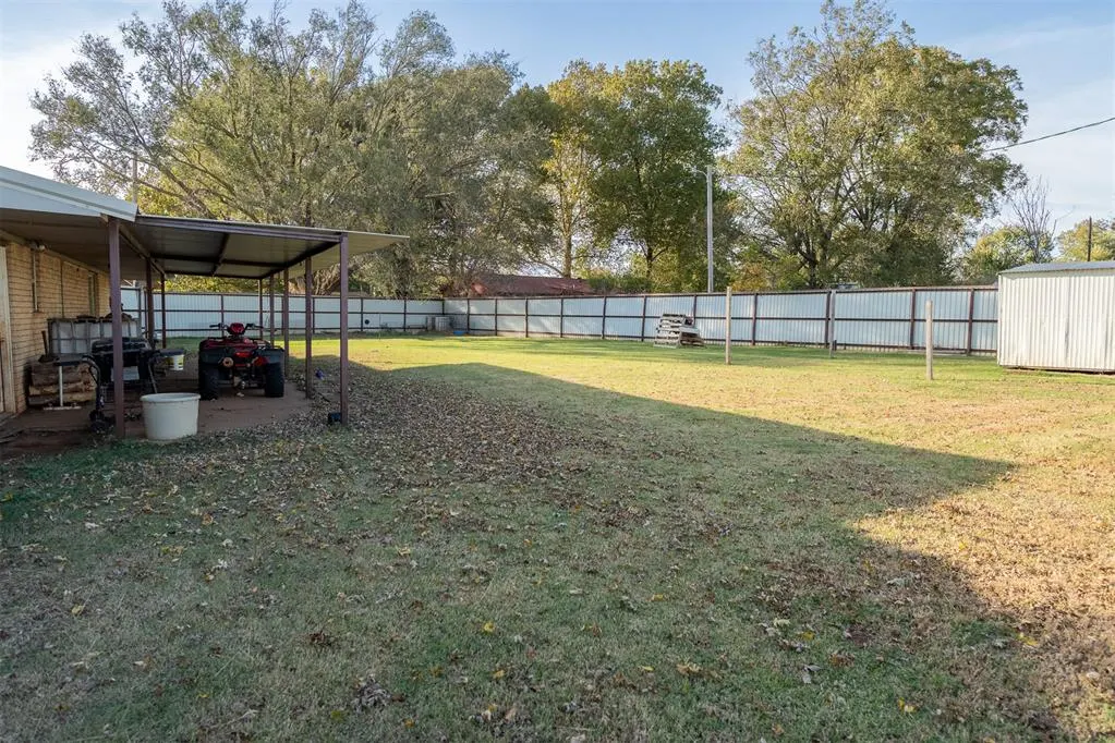 Photo 23 — 25047 100th Street, Maysville, OK 73057