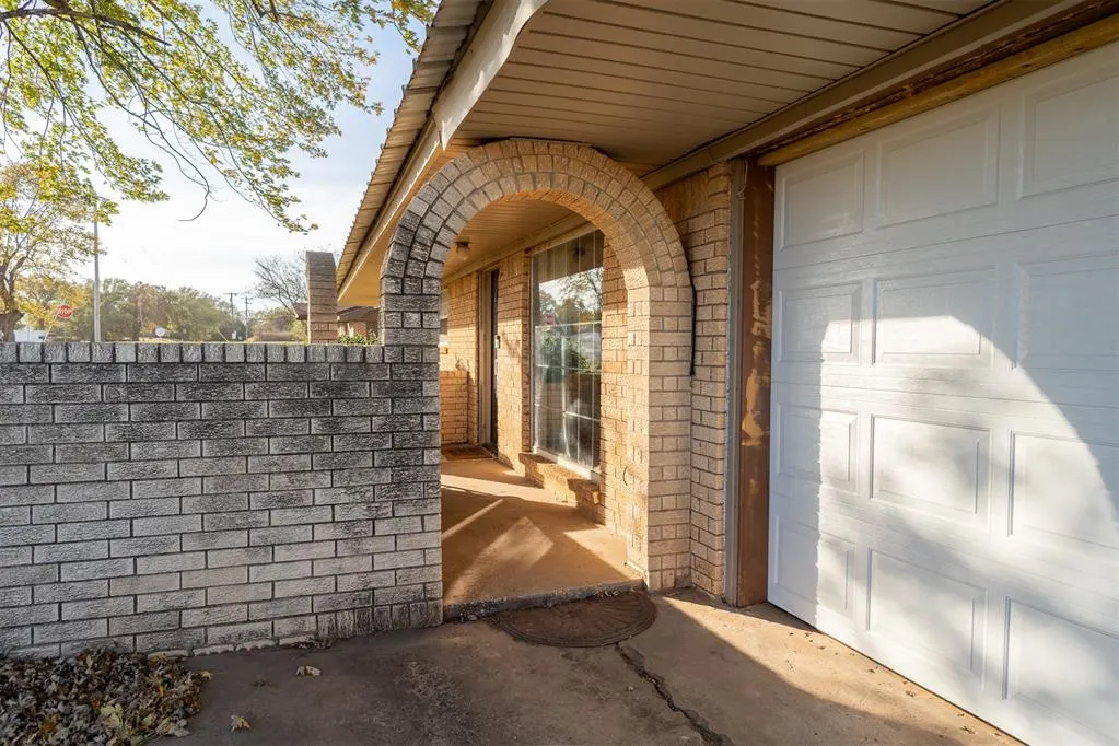 Photo 26 — 25047 100th Street, Maysville, OK 73057