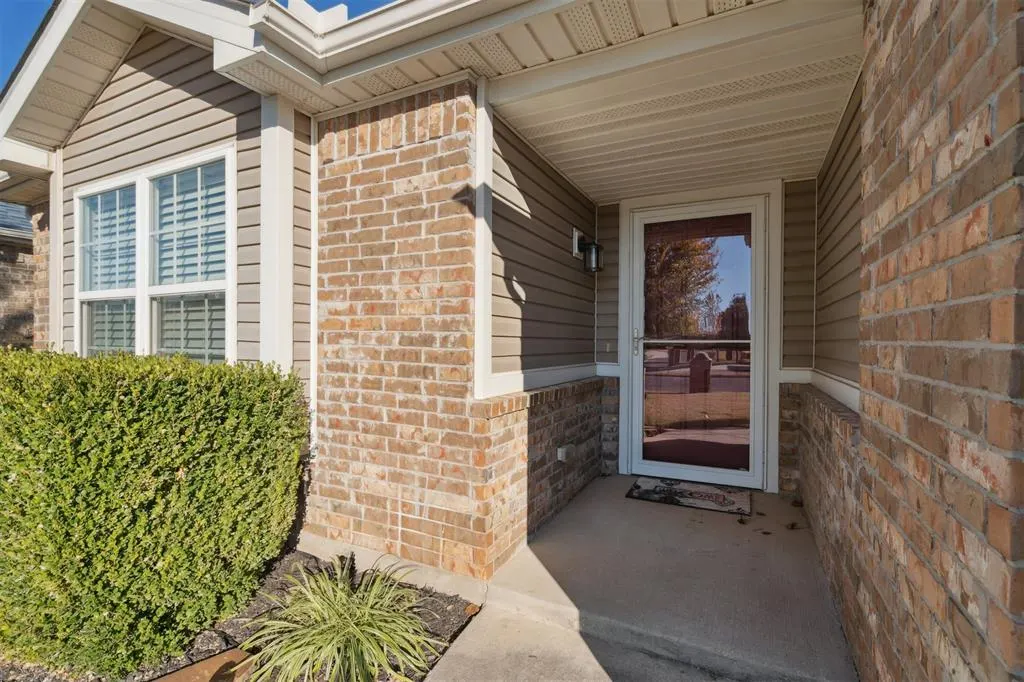 Photo 6 — 1912 Bradford Circle, Newcastle, OK 73065