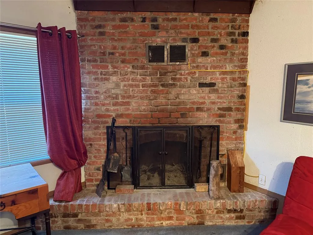 Photo 9 — 427 Lillie Drive, Hydro, OK 73048