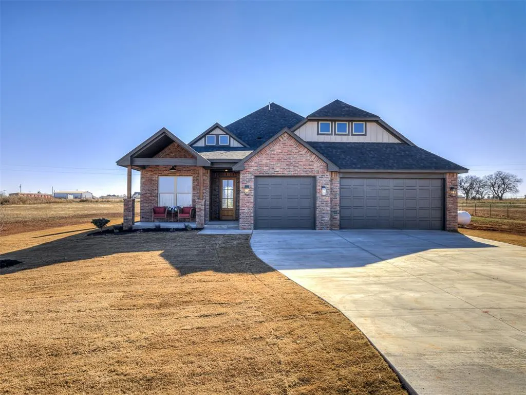 Front exterior — 29760 Jade Street, Cashion, OK 73016