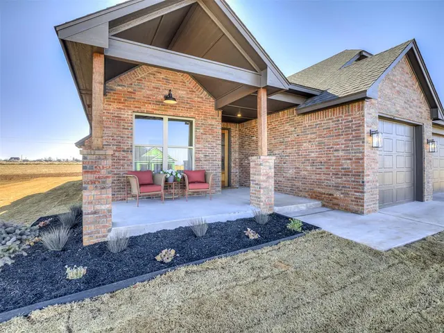 Photo 2 — 29760 Jade Street, Cashion, OK 73016