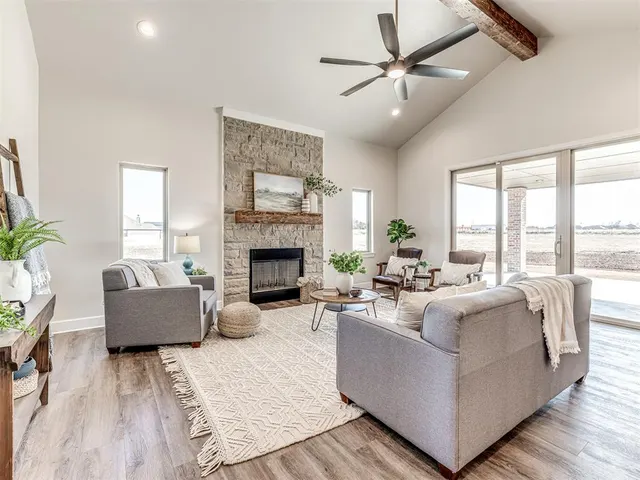 Photo 6 — 29760 Jade Street, Cashion, OK 73016