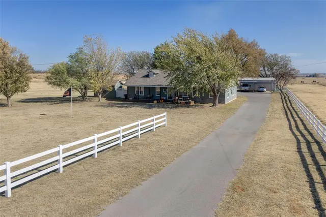 Photo 5 — 31185 County Street 2470, Carnegie, OK 73015