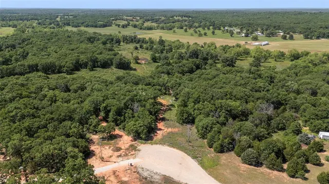 Photo 2 — 21896 Lilly Drive, Tecumseh, OK 74873