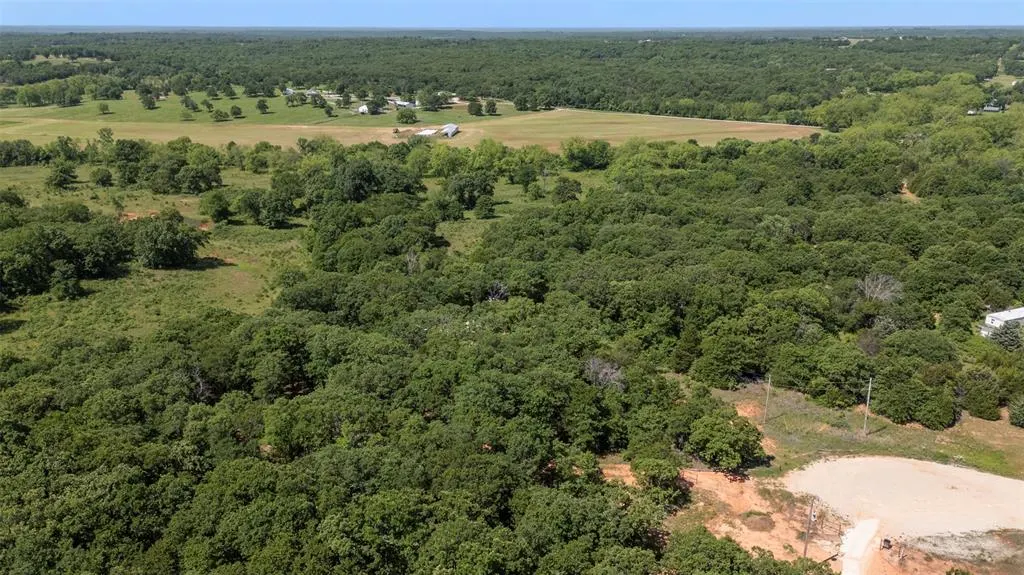 Photo 3 — 21896 Lilly Drive, Tecumseh, OK 74873