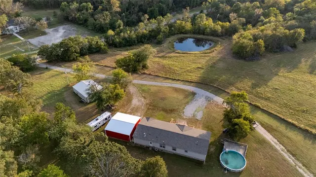 Photo 2 — 6950 E 135 Road, Holdenville, OK 74848