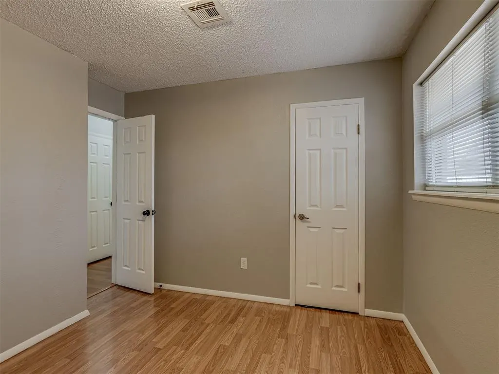 Photo 8 — 724 Red Oak Terrace, Edmond, OK 73003