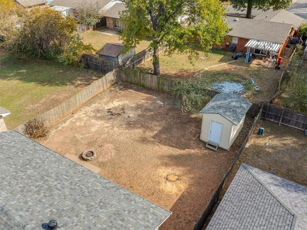 Photo 11 — 724 Red Oak Terrace, Edmond, OK 73003
