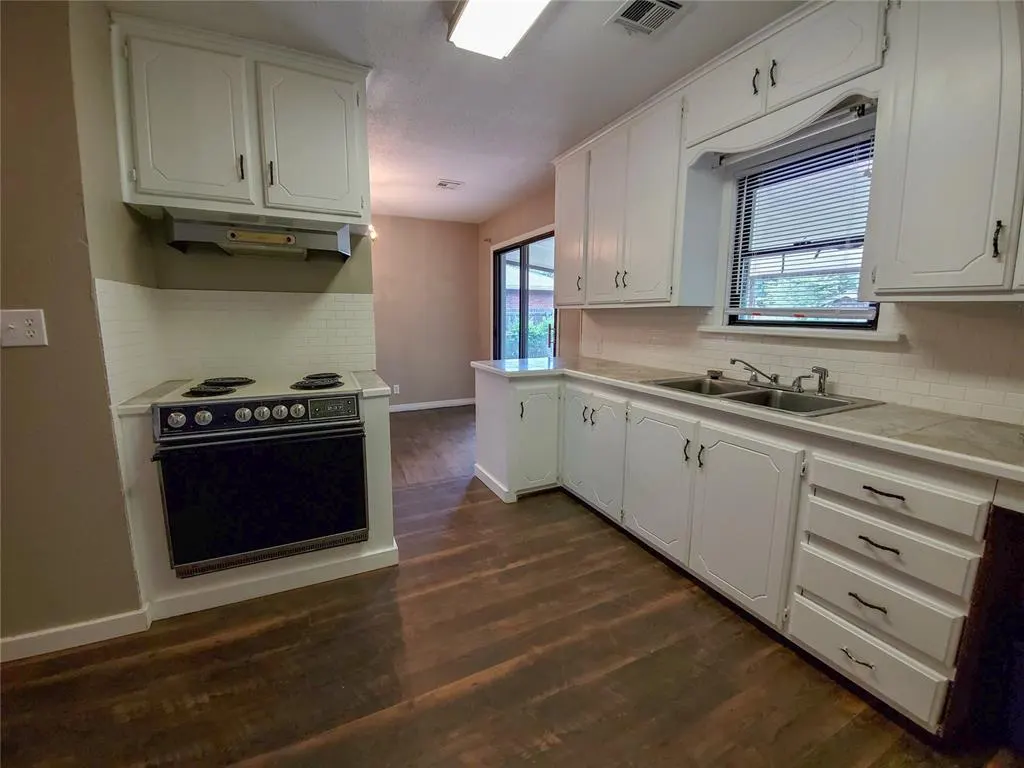 Photo 24 — 9 E Chicago Street, Shawnee, OK 74804