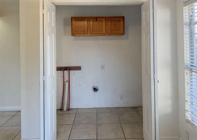 Photo 8 — 2341 NW 37th Street, Oklahoma City, OK 73112