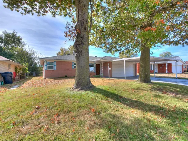 Photo 2 — 1132 SW 78th Terrace, Oklahoma City, OK 73139