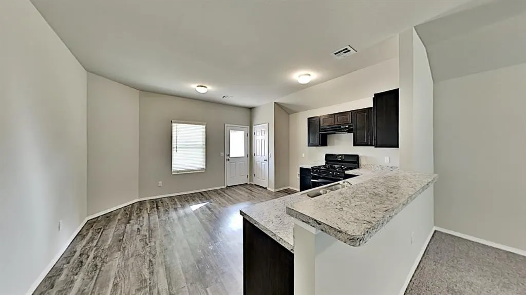 Photo 5 — 4328 Siena Ridge Boulevard, Oklahoma City, OK 73179