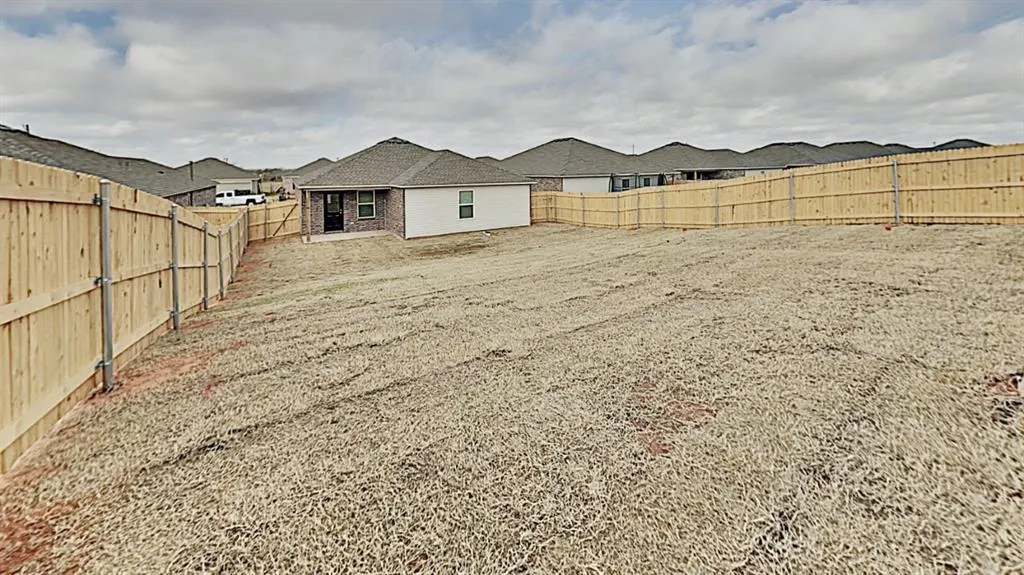 Photo 16 — 4328 Siena Ridge Boulevard, Oklahoma City, OK 73179