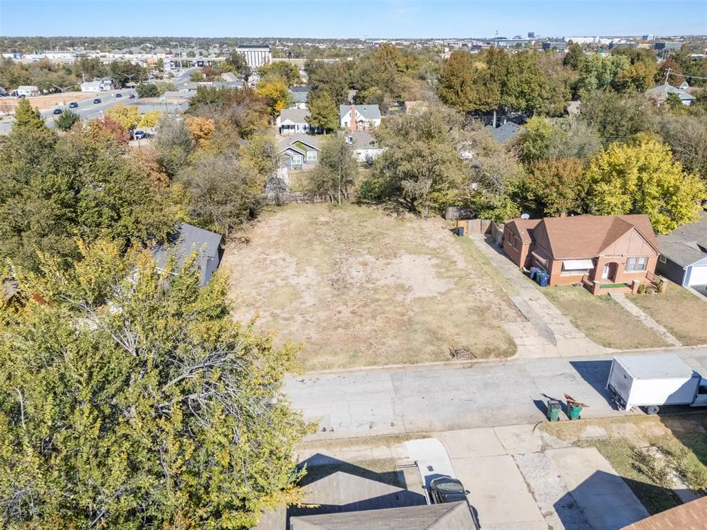 Photo 12 — 1227 NW 45th Street, Oklahoma City, OK 73118