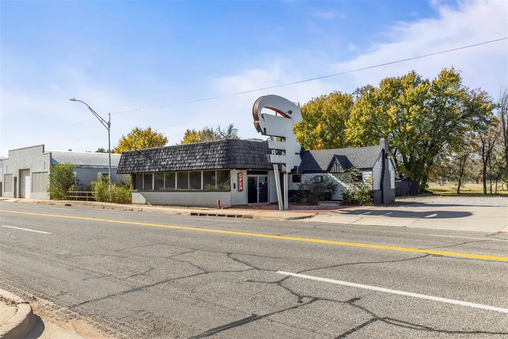 Photo 6 — 1416 N Grand Avenue, Enid, OK 73701