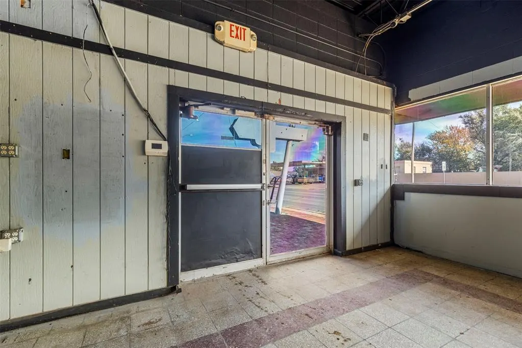 Photo 11 — 1416 N Grand Avenue, Enid, OK 73701