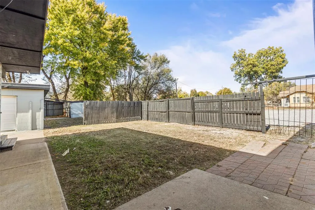 Photo 19 — 1416 N Grand Avenue, Enid, OK 73701
