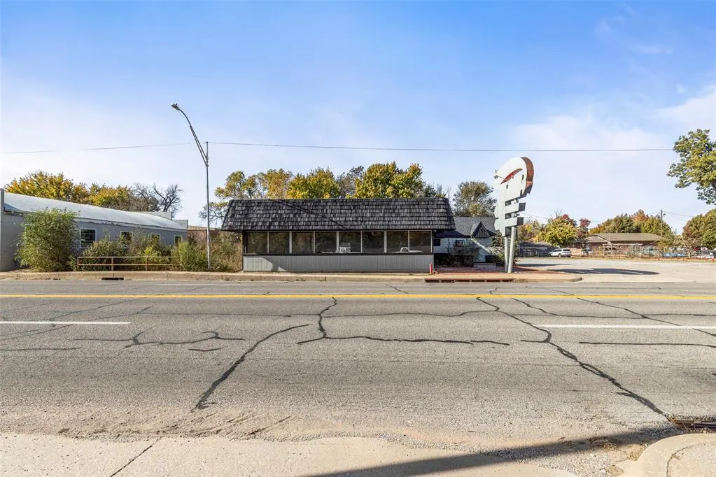 Photo 37 — 1416 N Grand Avenue, Enid, OK 73701