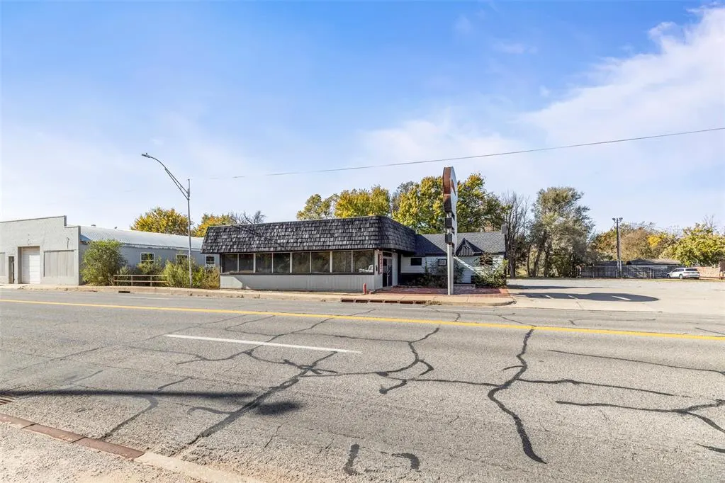 Photo 38 — 1416 N Grand Avenue, Enid, OK 73701