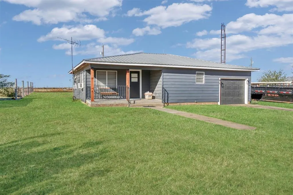Front exterior — 217 N Mayer Avenue, Willow, OK 73673