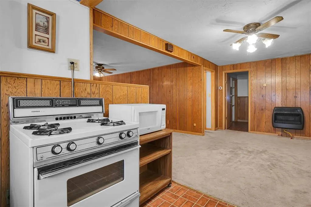 Photo 13 — 217 N Mayer Avenue, Willow, OK 73673