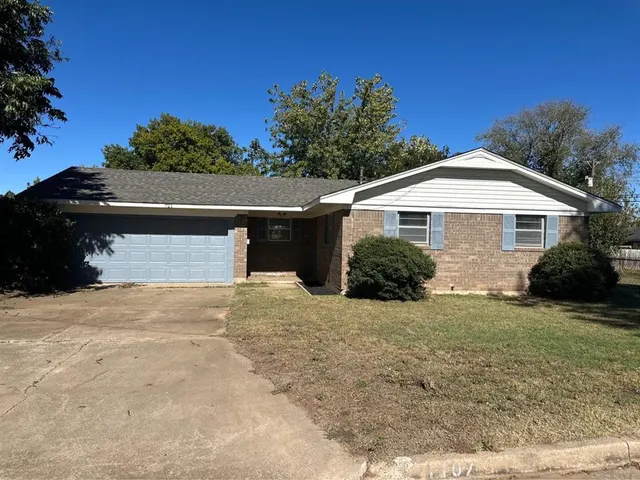 Front exterior — 721 Mission Place, Anadarko, OK 73005