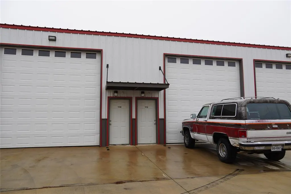 Photo 3 — 308 W State Hwy 152 112, Mustang, OK 73064