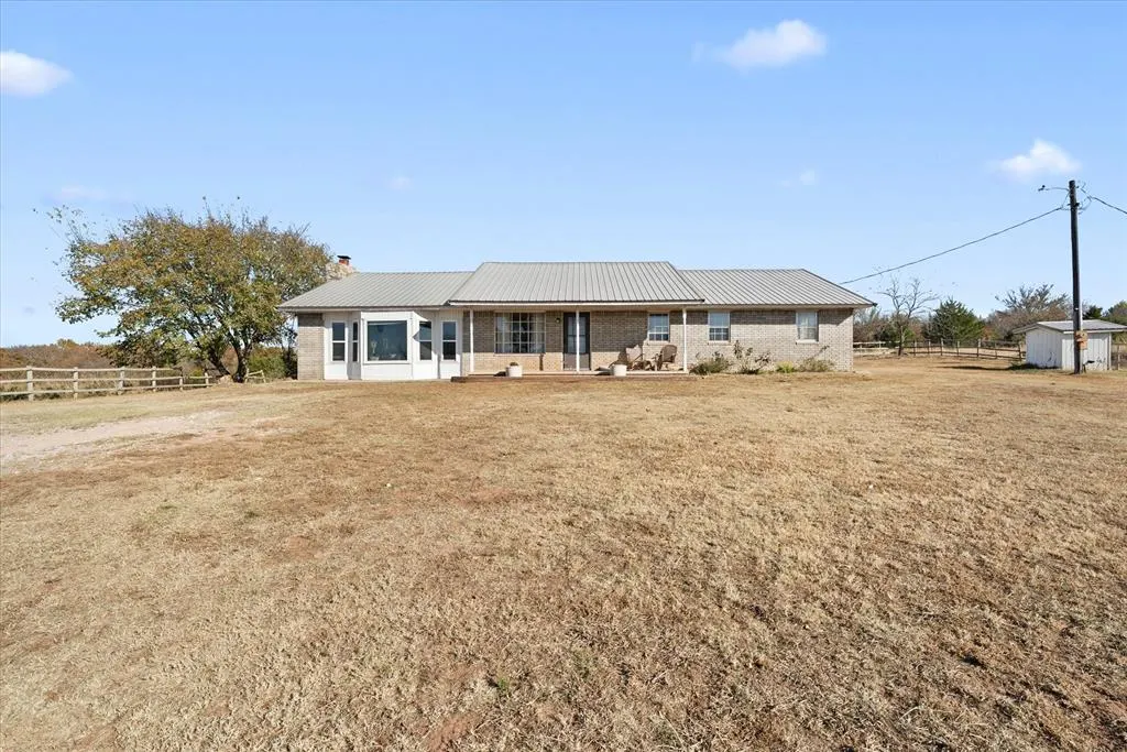 Photo 4 — 28275 Harrison Road, Macomb, OK 74852