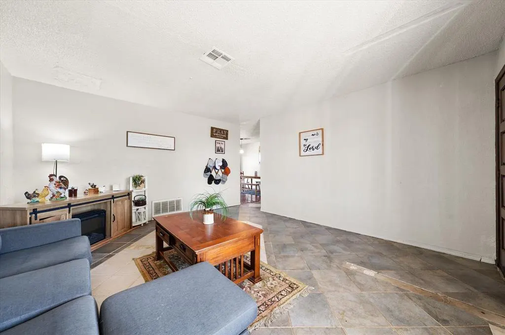 Photo 11 — 28275 Harrison Road, Macomb, OK 74852