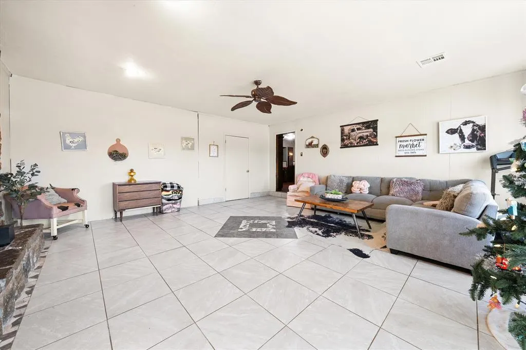 Photo 13 — 28275 Harrison Road, Macomb, OK 74852