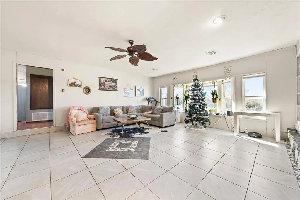 Photo 16 — 28275 Harrison Road, Macomb, OK 74852