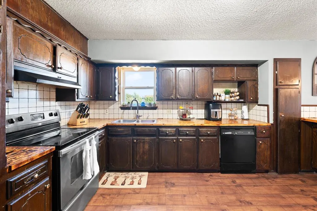 Photo 19 — 28275 Harrison Road, Macomb, OK 74852