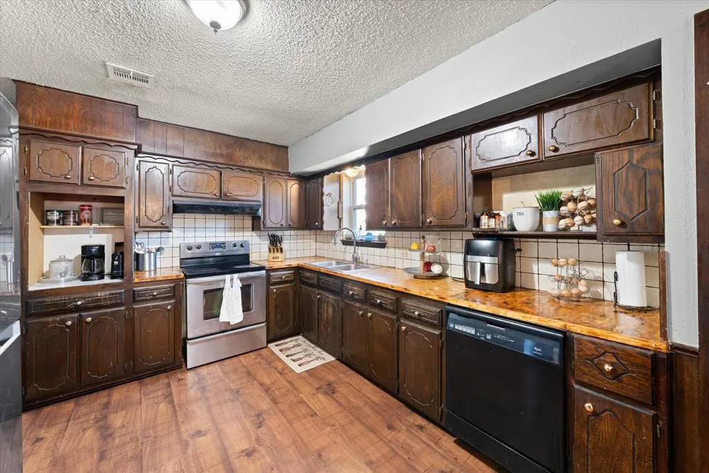 Photo 23 — 28275 Harrison Road, Macomb, OK 74852