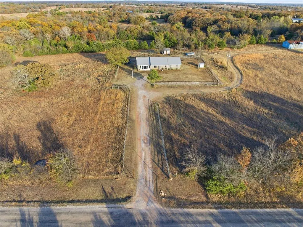 Photo 2 — 28275 Harrison Road, Macomb, OK 74852
