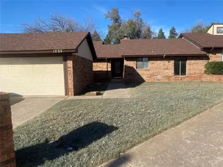 Sold home at 1732 Lionsgate Circle