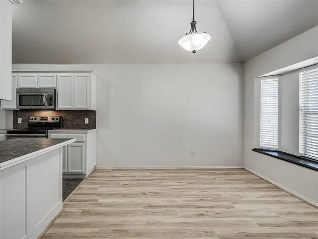 Photo 7 — 1853 Parkridge Drive, Norman, OK 73071
