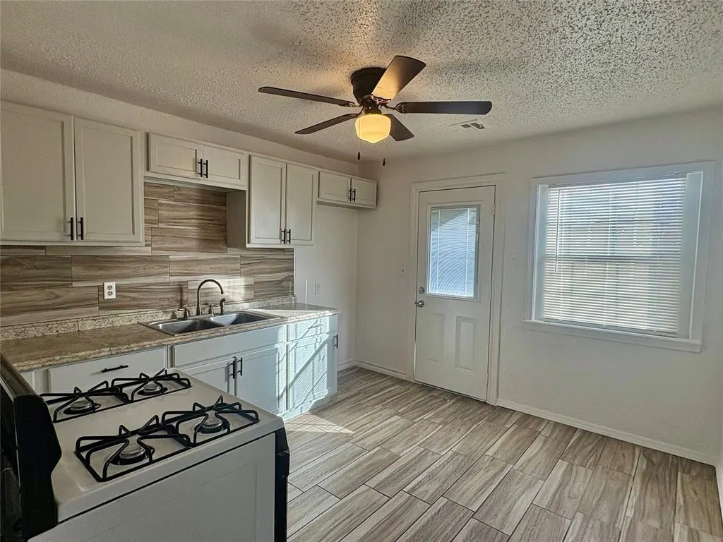 Photo 8 — 1228 SW 50th Street, Oklahoma City, OK 73109