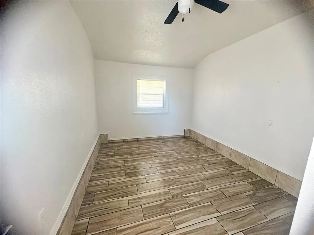 Photo 12 — 1228 SW 50th Street, Oklahoma City, OK 73109