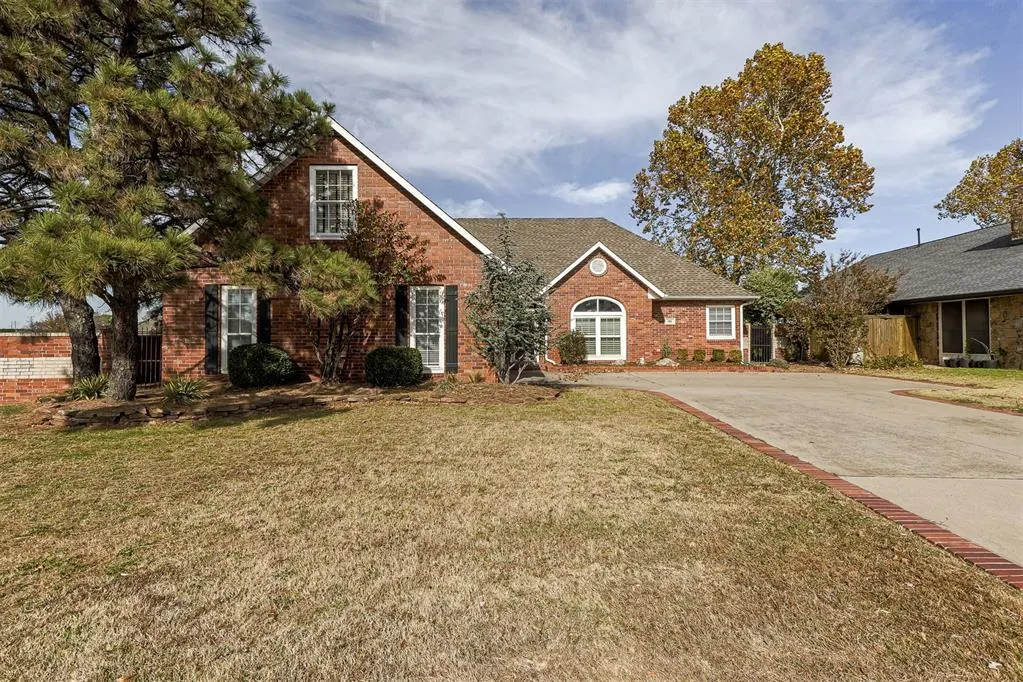Front exterior — 101 SE 27th Street, Moore, OK 73160
