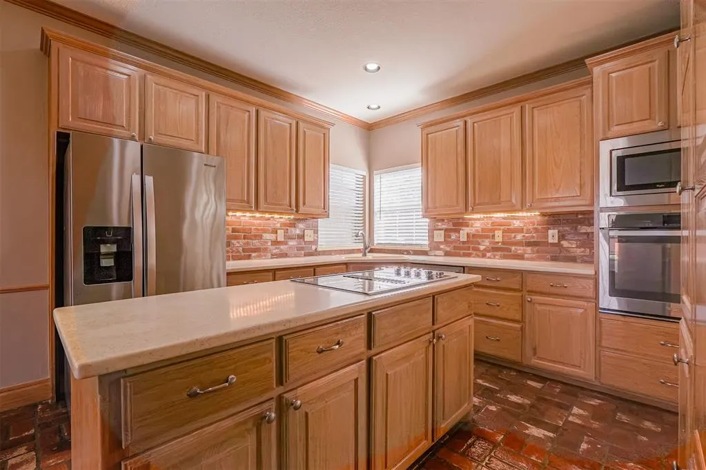 Photo 12 — 101 SE 27th Street, Moore, OK 73160