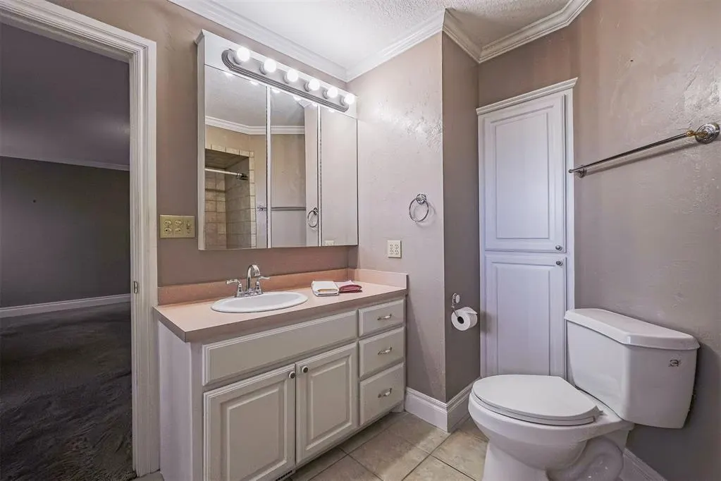 Photo 24 — 101 SE 27th Street, Moore, OK 73160
