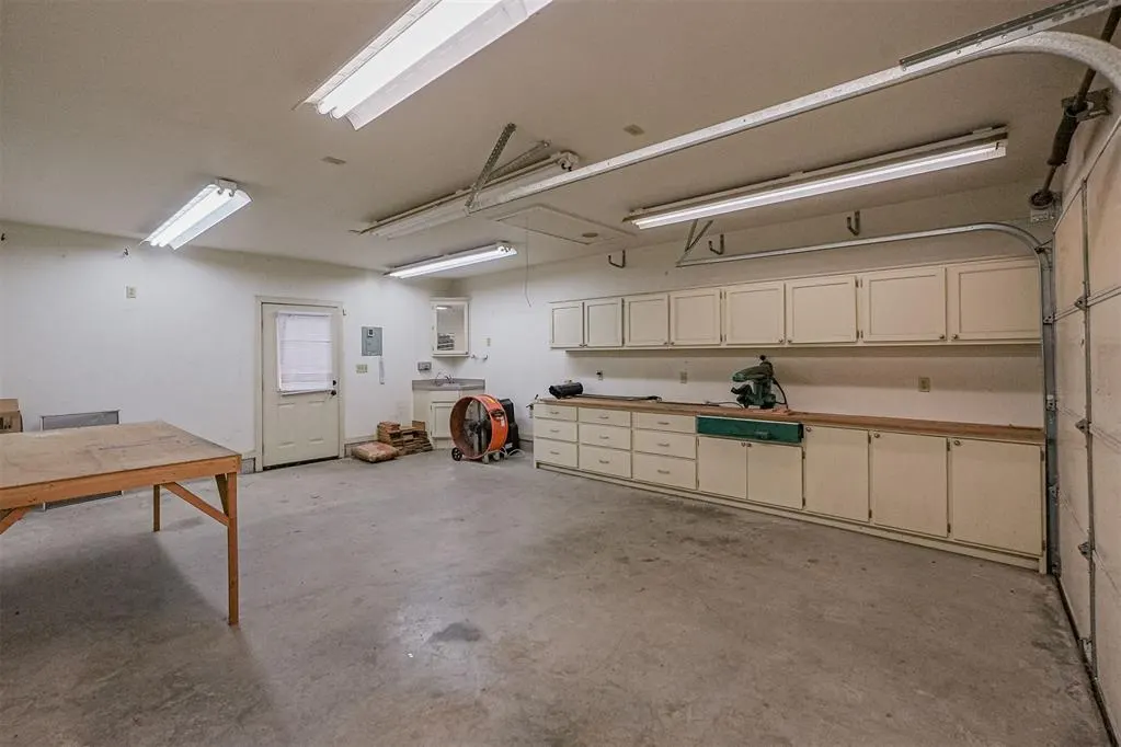 Photo 43 — 101 SE 27th Street, Moore, OK 73160