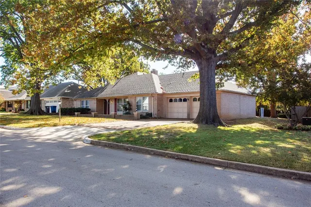Photo 2 — 3748 E 48th Place, Tulsa, OK 74135